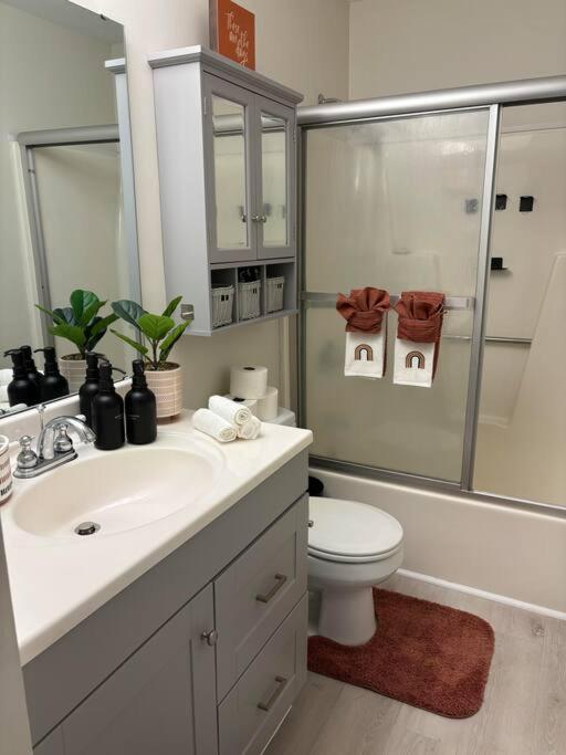 Serene Condo W/ Led Lights In Heart Of Raleigh Luaran gambar