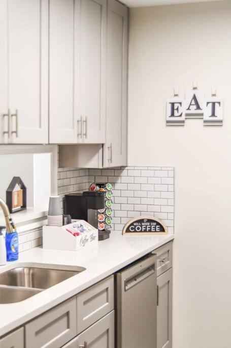 Serene Condo W/ Led Lights In Heart Of Raleigh Luaran gambar